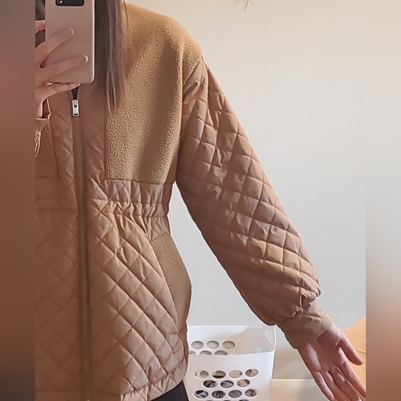 Camel Spring or Fall Coat - Picture 6 of 7